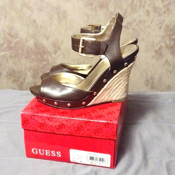 Guess Wedge Sandals Size 7M - Picture 12 of 13